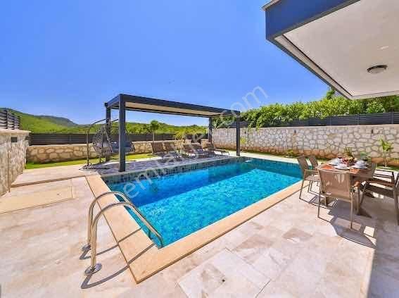 Kaş Çukurbağ Girişi 3+1 Ultra Lüks Turizm Belgeli Sıfır Villa - Görsel 23