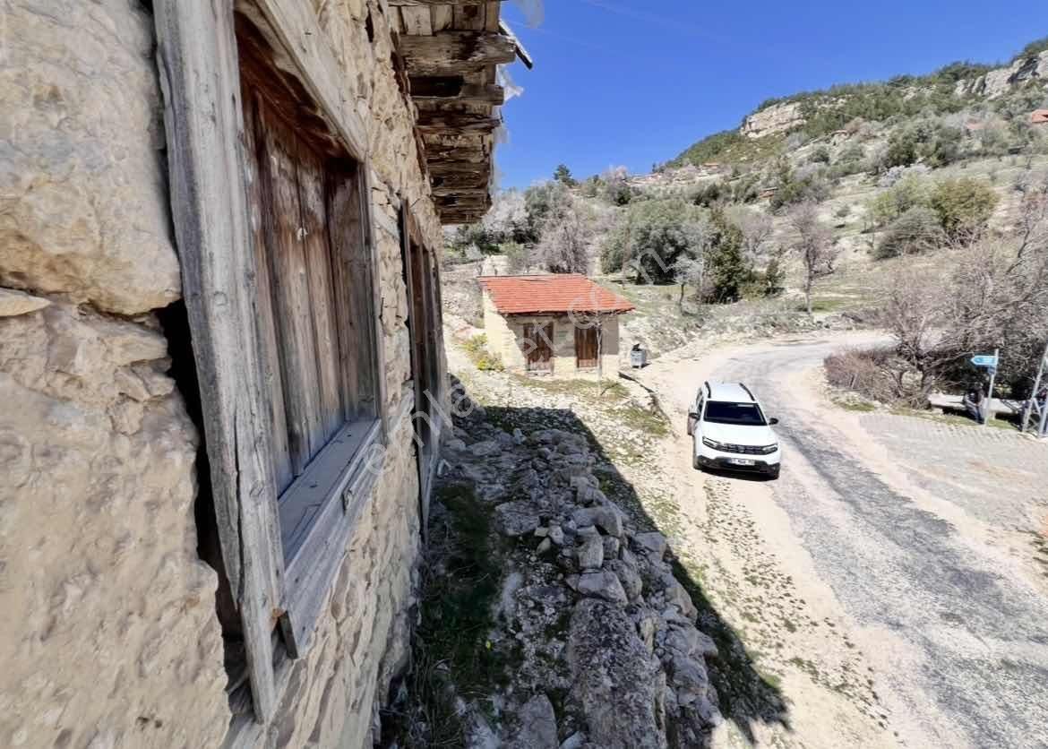 Kaş Akörü Girişinde 2 Adet Ev Ve 1.500 M2 İmarlı Parsel - Görsel 32