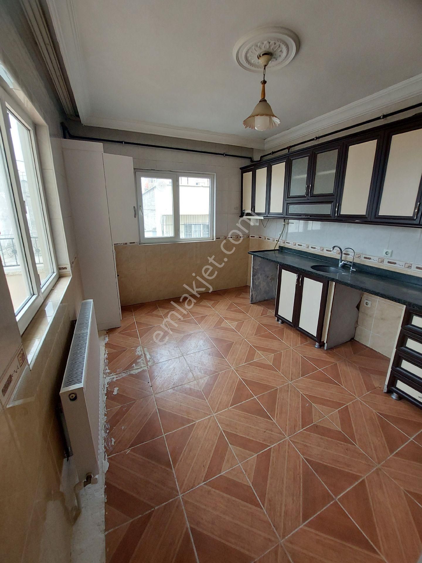 Bilge Emlaktan Yeşilevlerde Satlık 2+1 Daire - Görsel 2