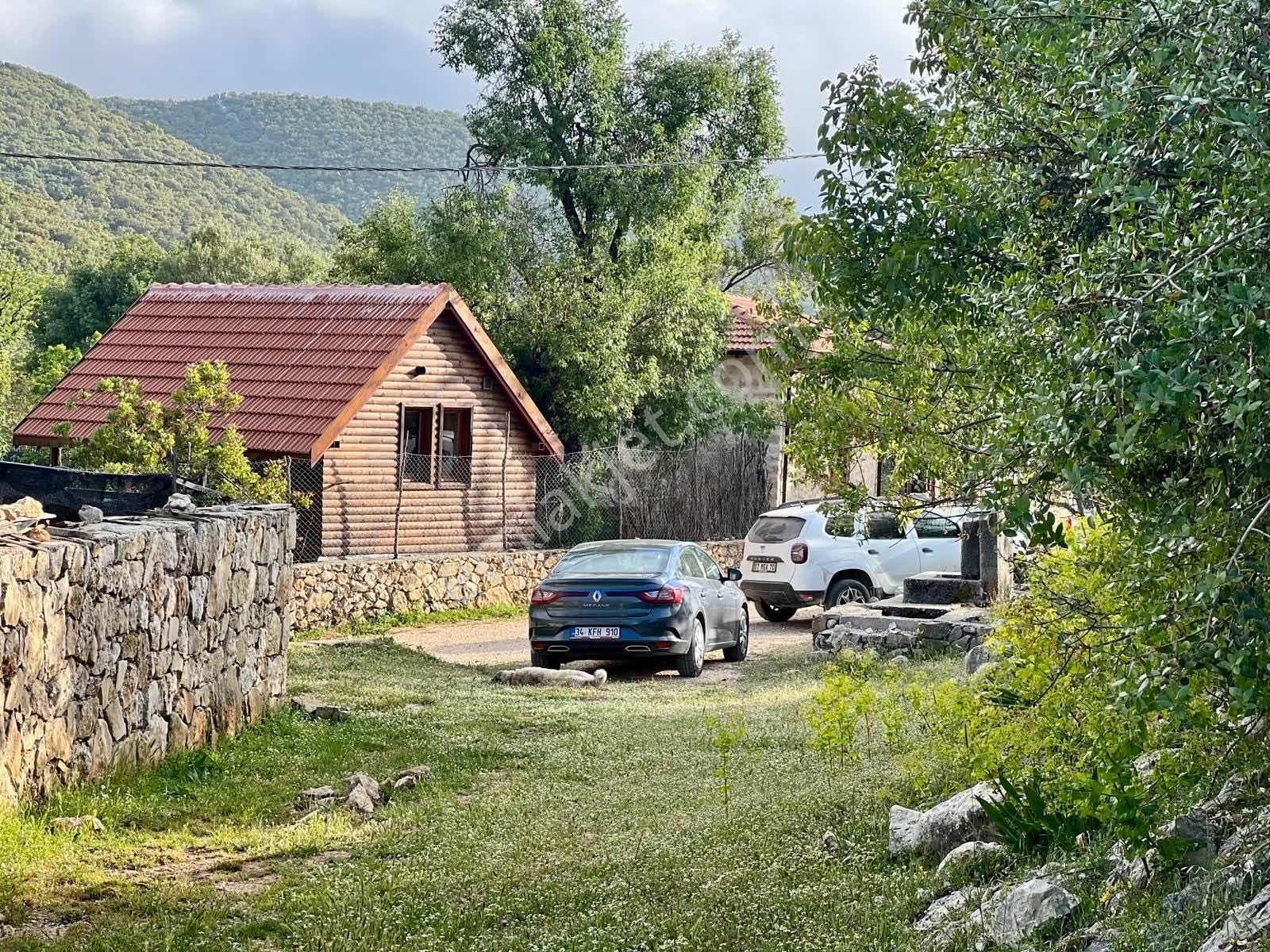 Kaş Ahatlı Ev Ve 1.100 M2 Bahçe Kaş A 15 Dk Müstakil Tapulu
