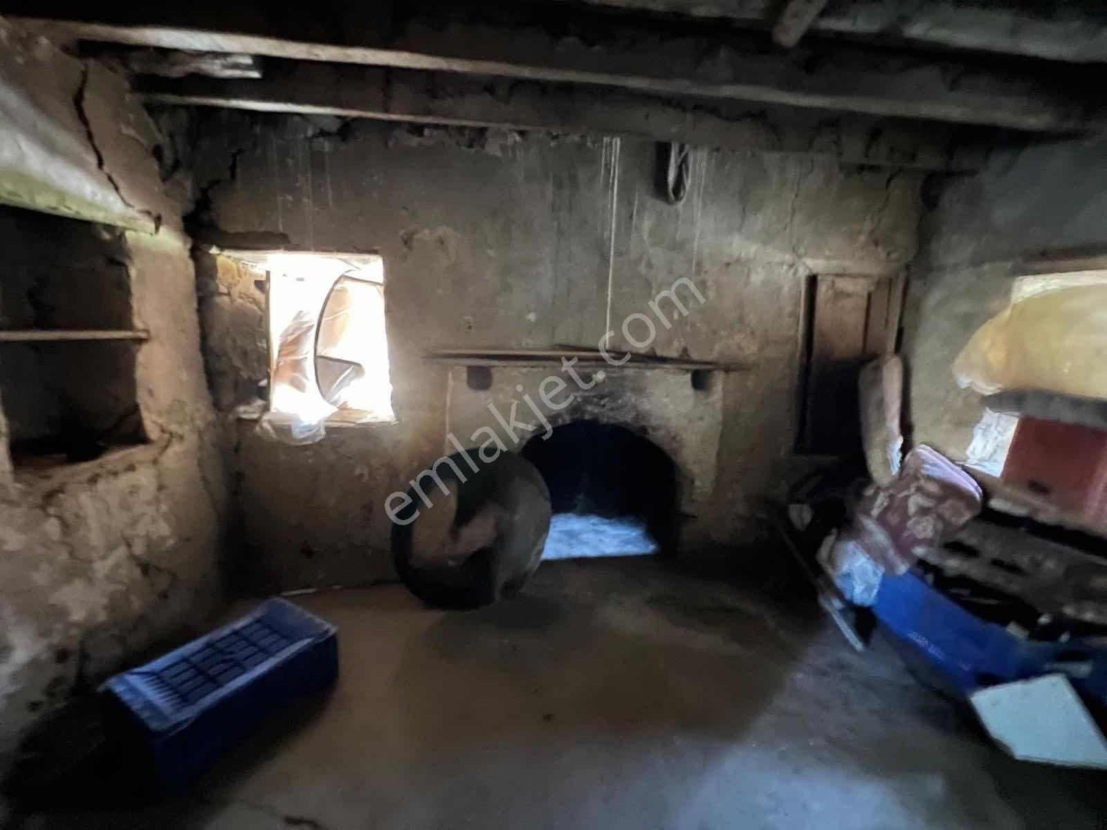 Kaş Kasaba Da 3.000 M2 İmarlı Parsel Ve Taş Ev - Görsel 18