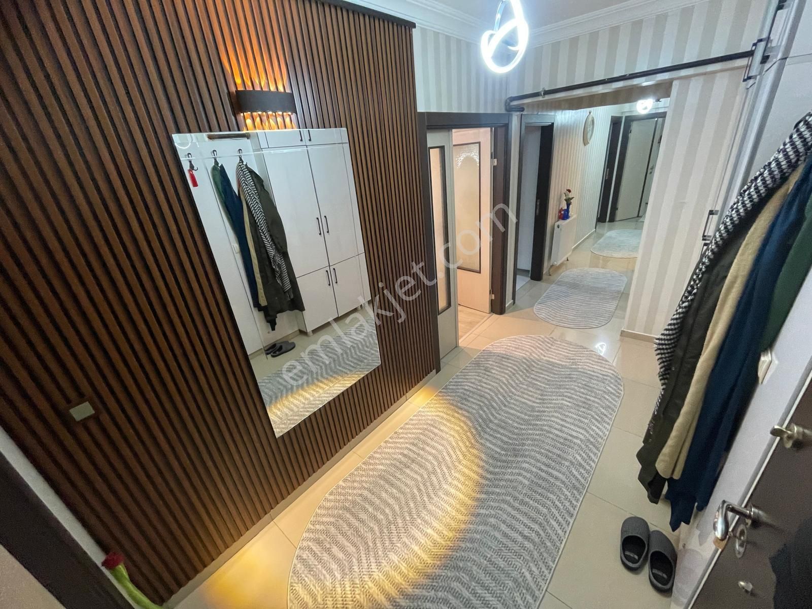 Sincan Yenikent'de Satılık 3+1 Ara Kat Ön Cephe Çift Banyolu Daire - Görsel 3