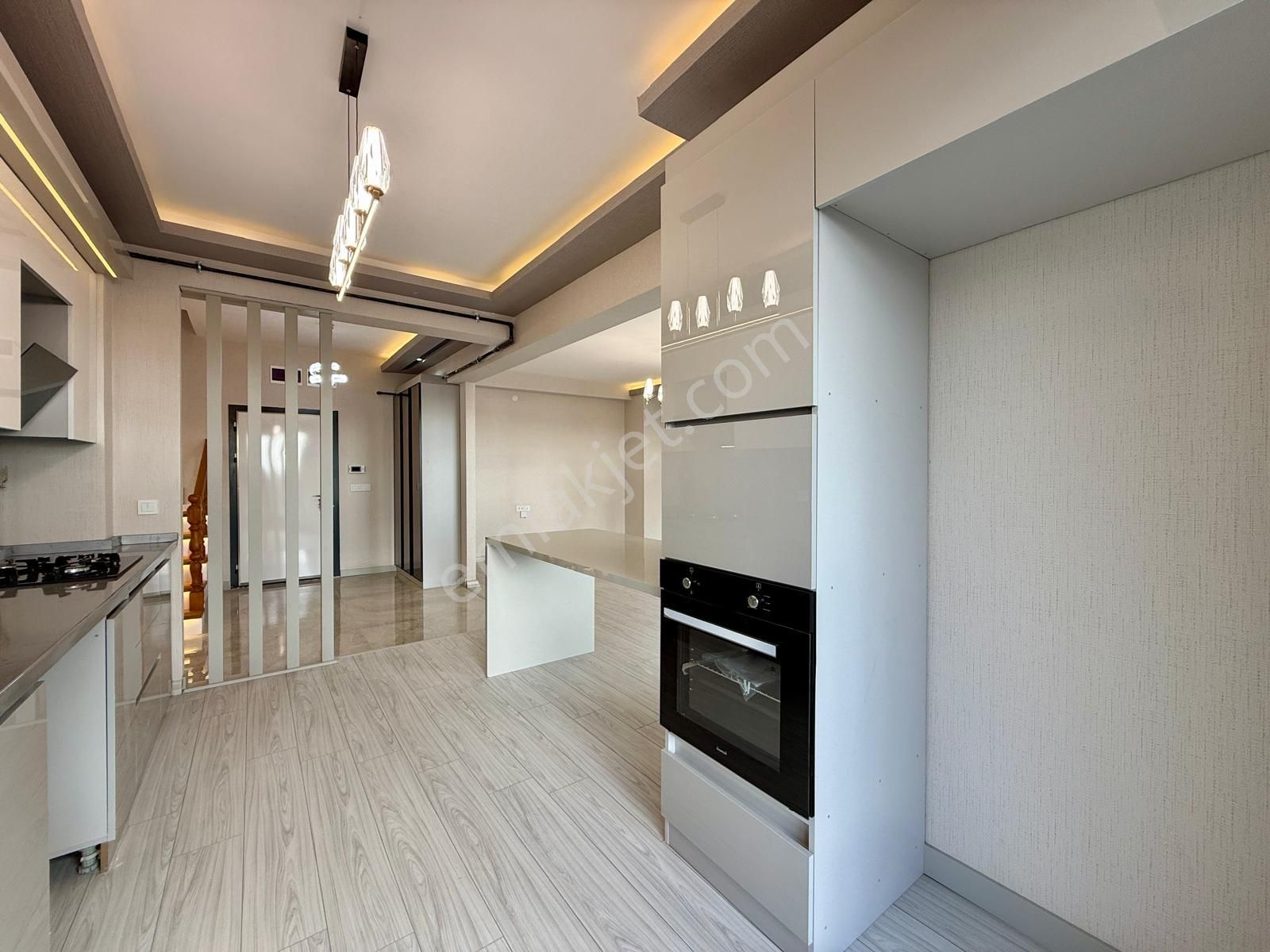 Kalecik Emlak'tan Asansörlü Eşsiz Tasarımlı 5+2 Dublex 220m² - Görsel 3