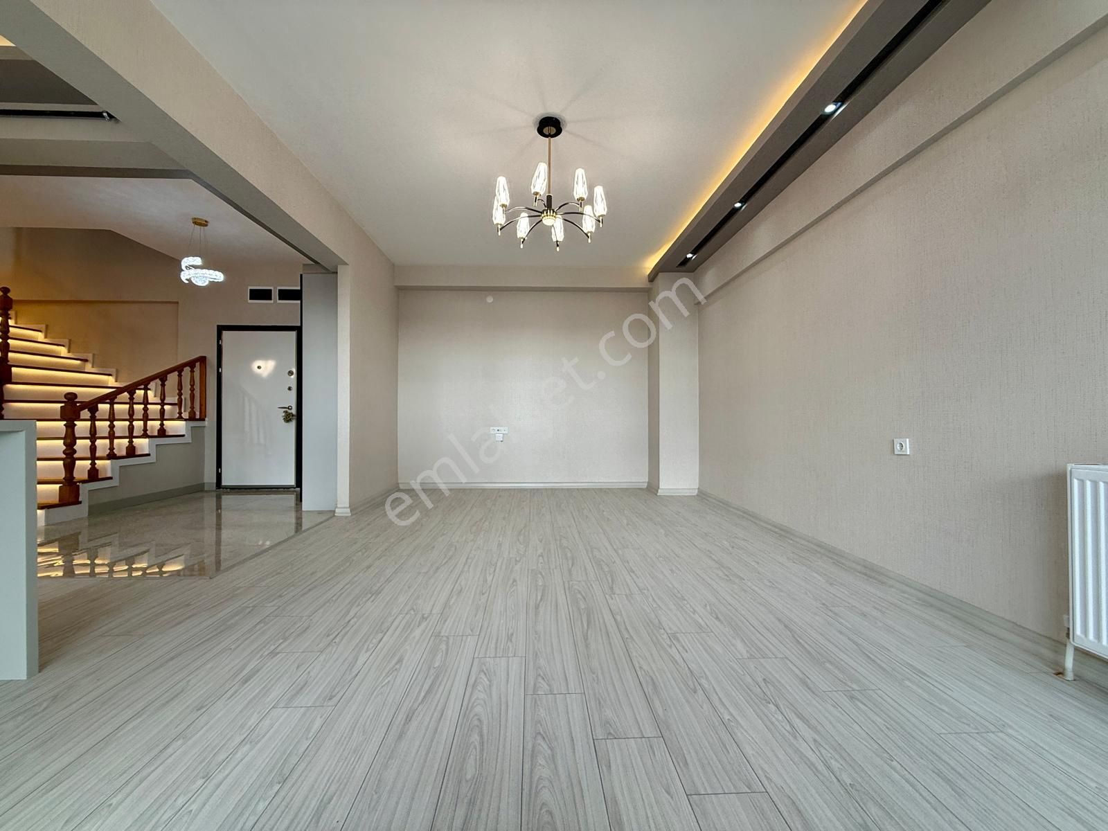 Kalecik Emlak'tan Asansörlü Eşsiz Tasarımlı 5+2 Dublex 220m² - Görsel 8