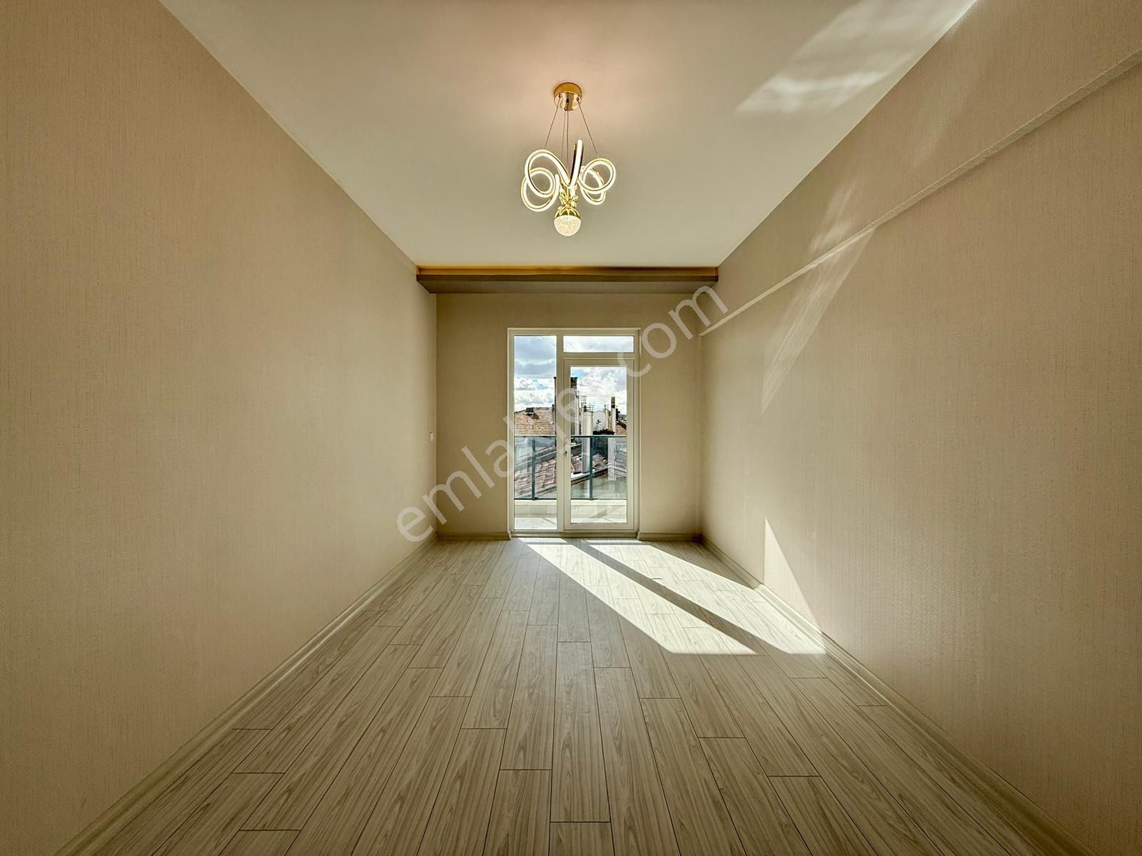 Kalecik Emlak'tan Asansörlü Eşsiz Tasarımlı 5+2 Dublex 220m² - Görsel 15