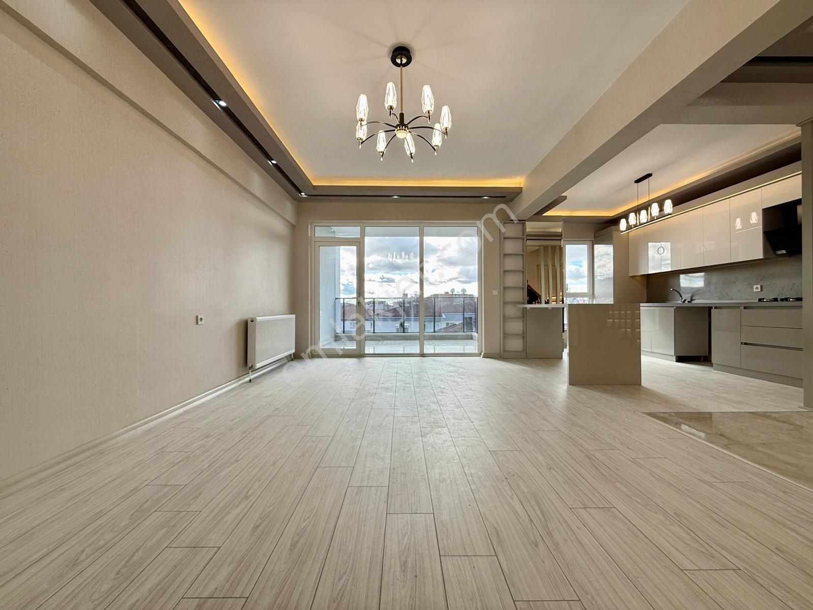 Kalecik Emlak'tan Asansörlü Eşsiz Tasarımlı 5+2 Dublex 220m² - Görsel 7