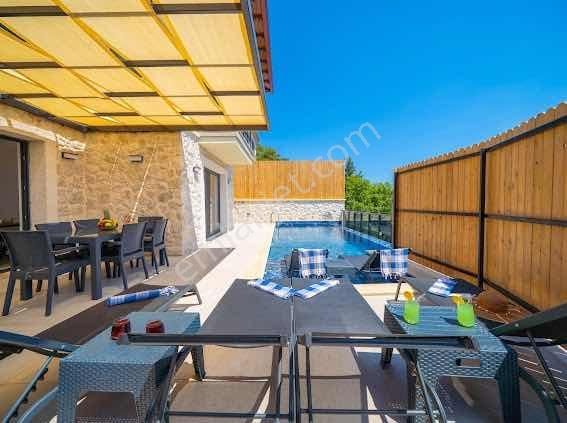 Kaş Çukurbağ Da Mega'dan 3+1 Satılık Lüks Villa İskanlı Ruhsatlı - Görsel 19