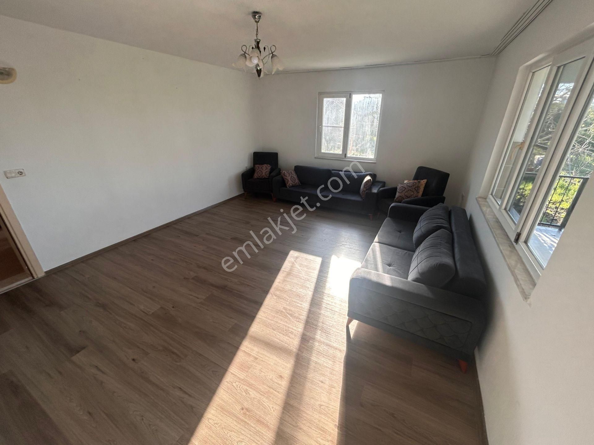 Tuana Emlak'tan Toparlar'da 2+1 Giriş Kat Daire