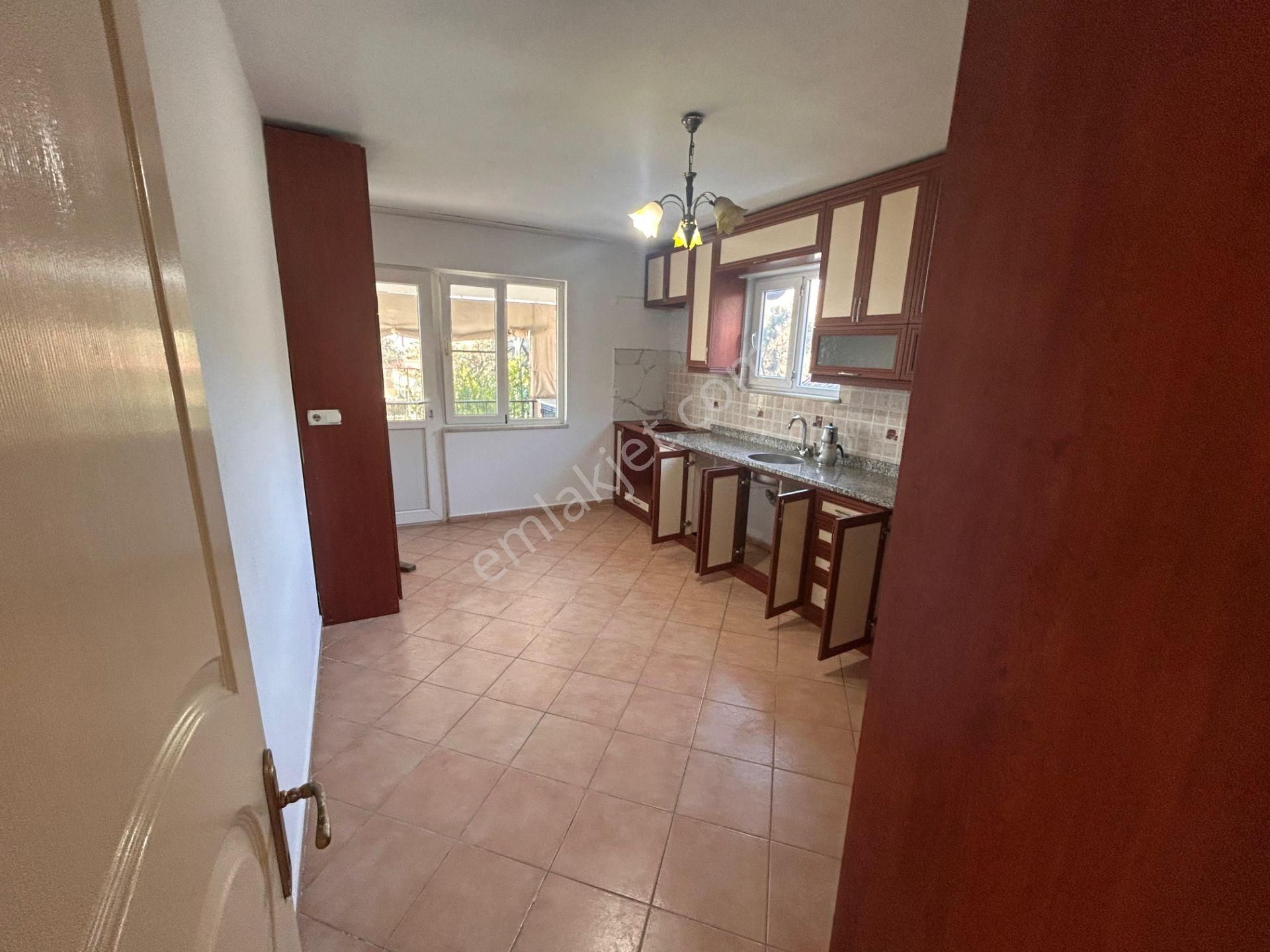 Tuana Emlak'tan Toparlar'da 2+1 Giriş Kat Daire - Görsel 3