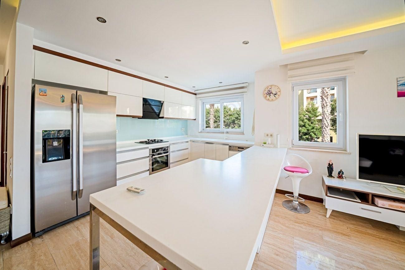 Alanya/konaklı'da Lüks Eşyalı 3+1 Denize Yürüme Mesafesinde Satılık Daire - Görsel 7