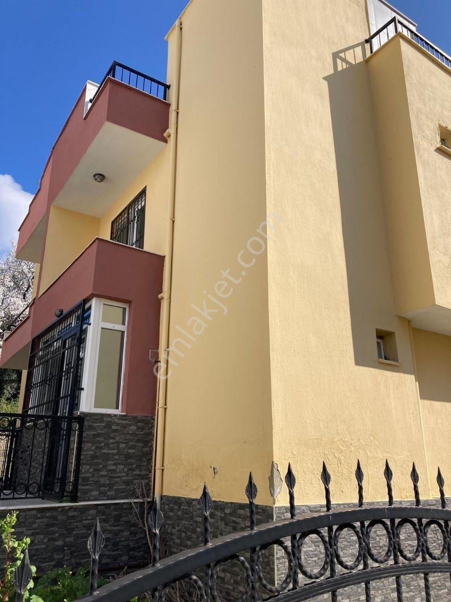 Kuşadası Merkezi Konumlu Yabancıdan Satılık,3+1.villa - Görsel 4