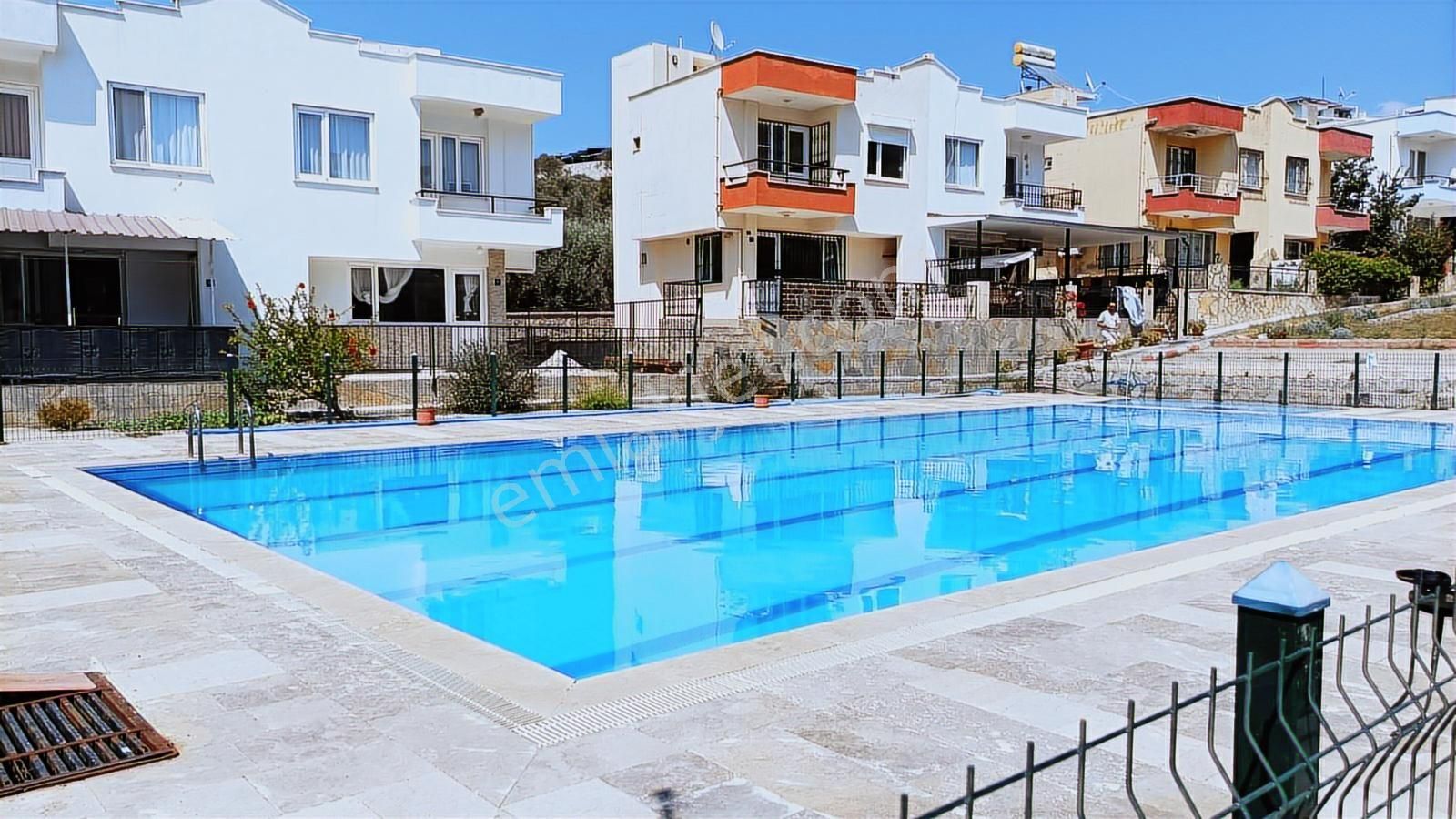 Kuşadası Merkezi Konumlu Yabancıdan Satılık,3+1.villa - Görsel 3