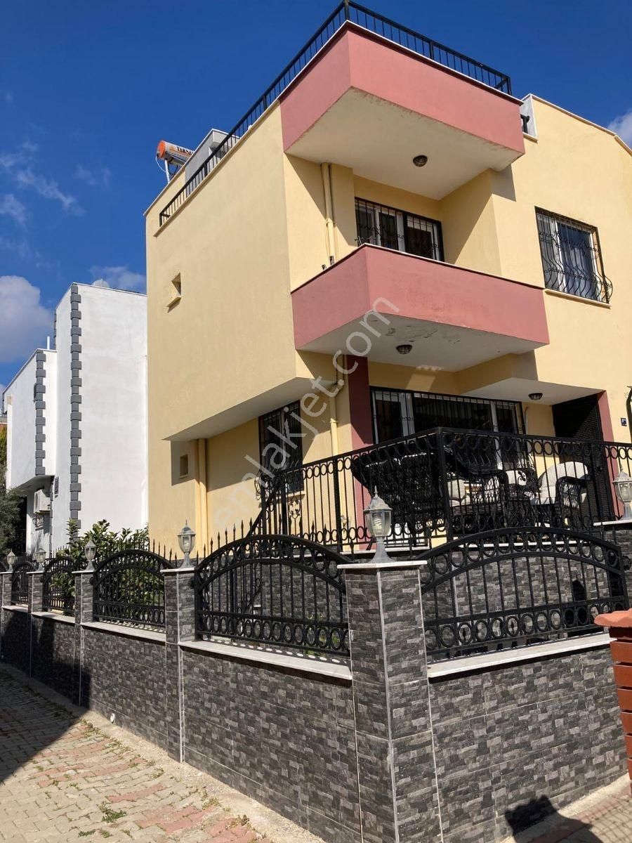 Kuşadası Merkezi Konumlu Yabancıdan Satılık,3+1.villa - Görsel 15