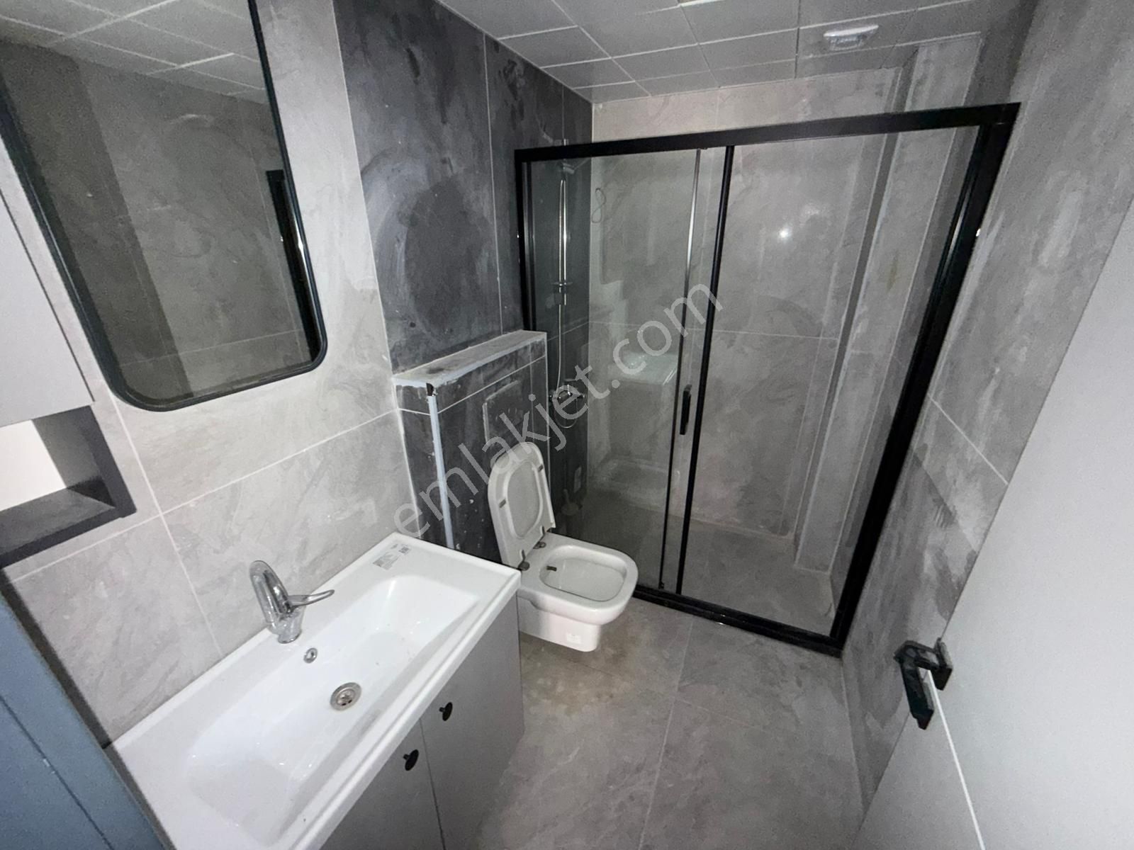 Kariyer'den İncirli'de Tek! Merkezi Konumda Her Katta 1+1 2+1 Lüx Alttan Isıtmalı Daireler - Görsel 25