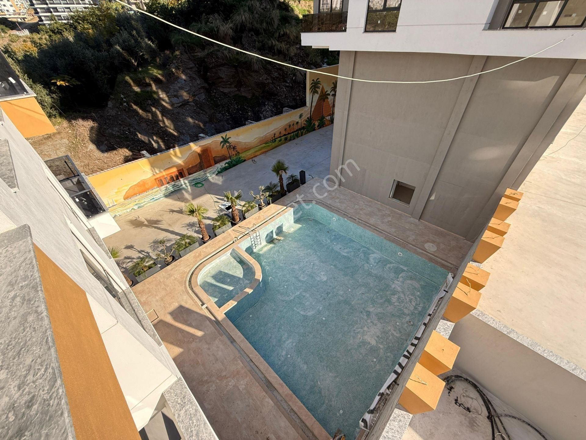 Alanya Mahmutlar’da Seçkin Yaşam Sunan Sosyal Tesisli Lüks 1+1 - Görsel 11