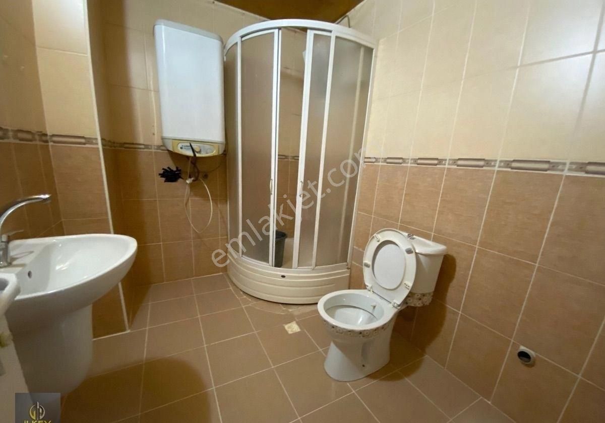 Buca Yıldız Mahallesinde/ Sınav Koleji Yanı / Aile Binası / Kısmi Eşyalı / Teraslı / Kiralık Daire ! - Görsel 15