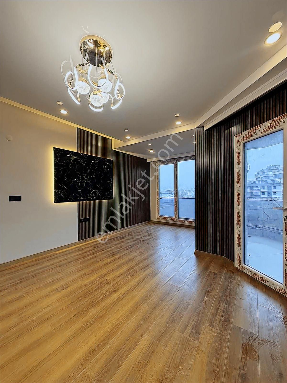 Kavaklıda Sıfır Binada Ön Cephe 2+1 | Büyük Balkonlu Kelepir