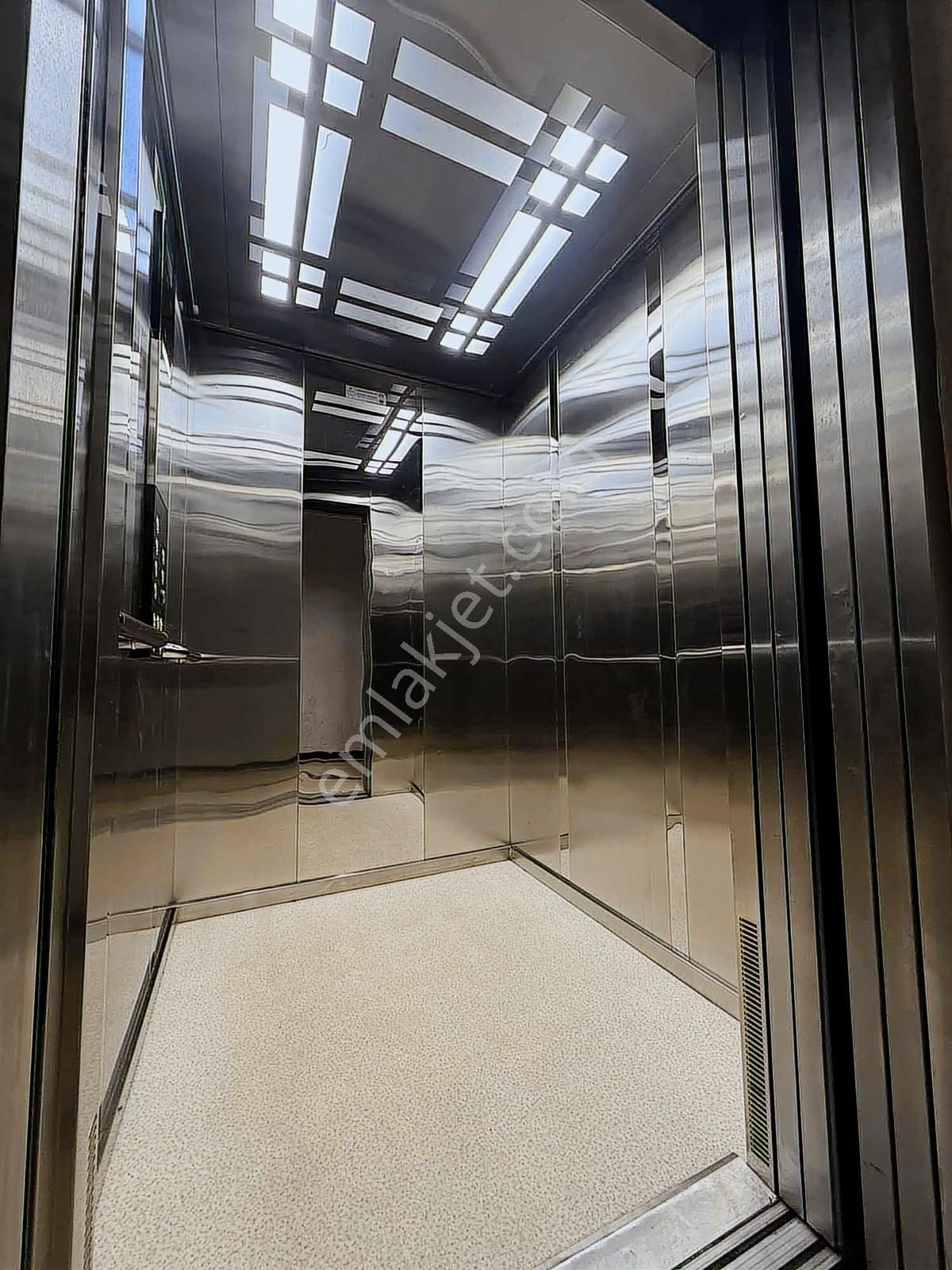 Kavaklıda Sıfır Binada Ön Cephe 2+1 | Büyük Balkonlu Kelepir - Görsel 3