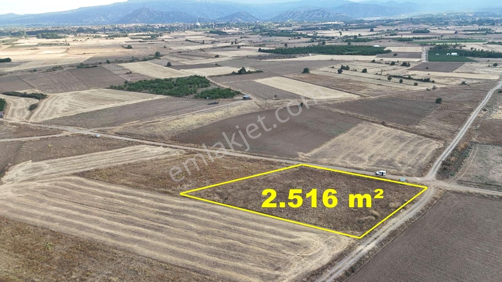 Göl Manzaralı Beyşehir'de 2.516 M² Müstakil Tarla Köşe Parselll - Görsel 14