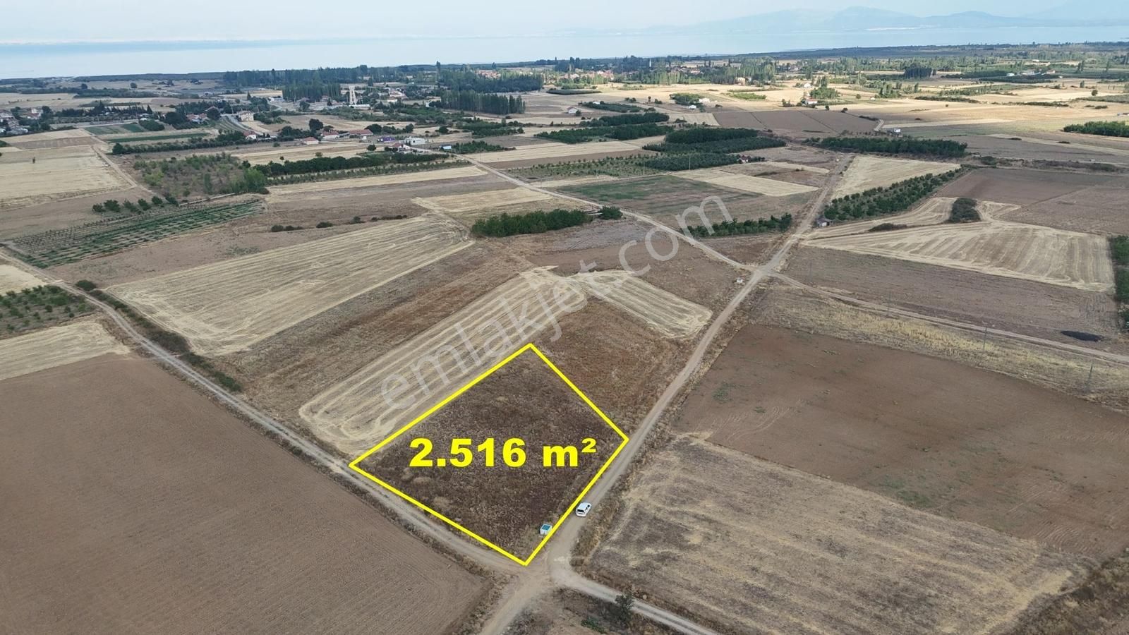 Göl Manzaralı Beyşehir'de 2.516 M² Müstakil Tarla Köşe Parselll - Görsel 11