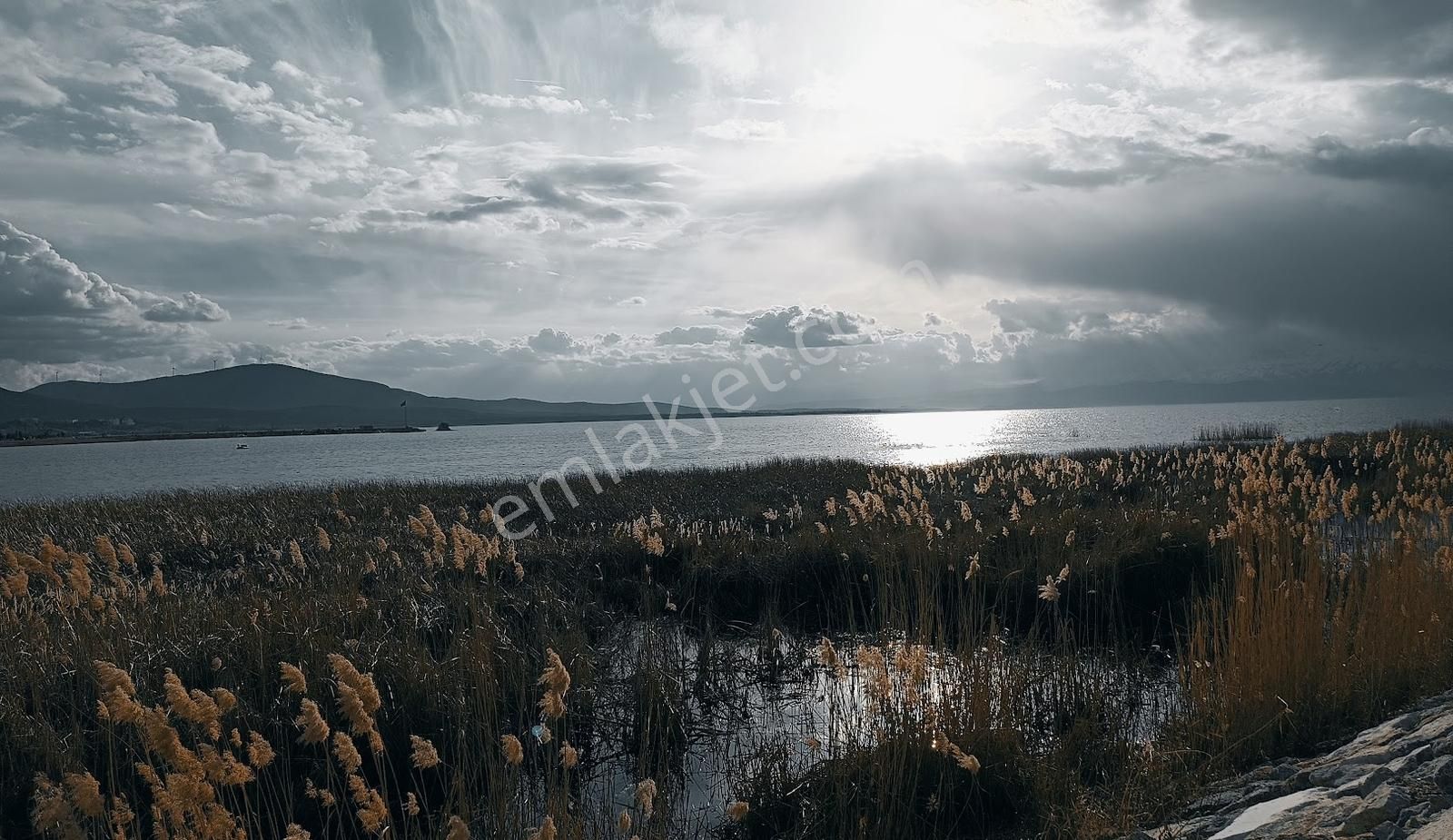 Göl Manzaralı Beyşehir'de 2.516 M² Müstakil Tarla Köşe Parselll - Görsel 27