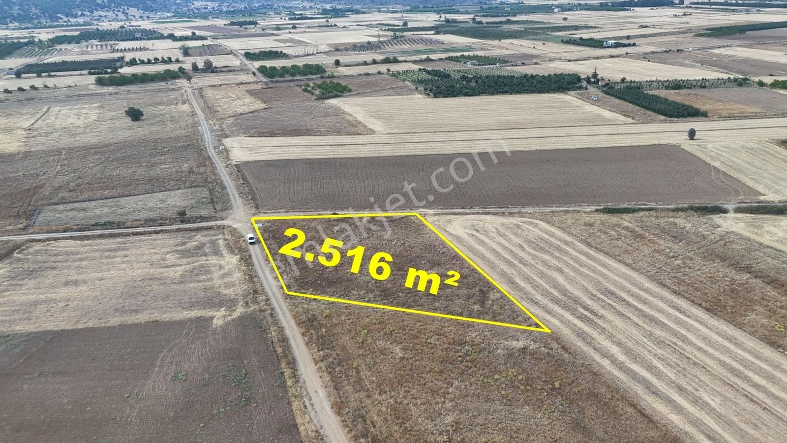 Göl Manzaralı Beyşehir'de 2.516 M² Müstakil Tarla Köşe Parselll - Görsel 6