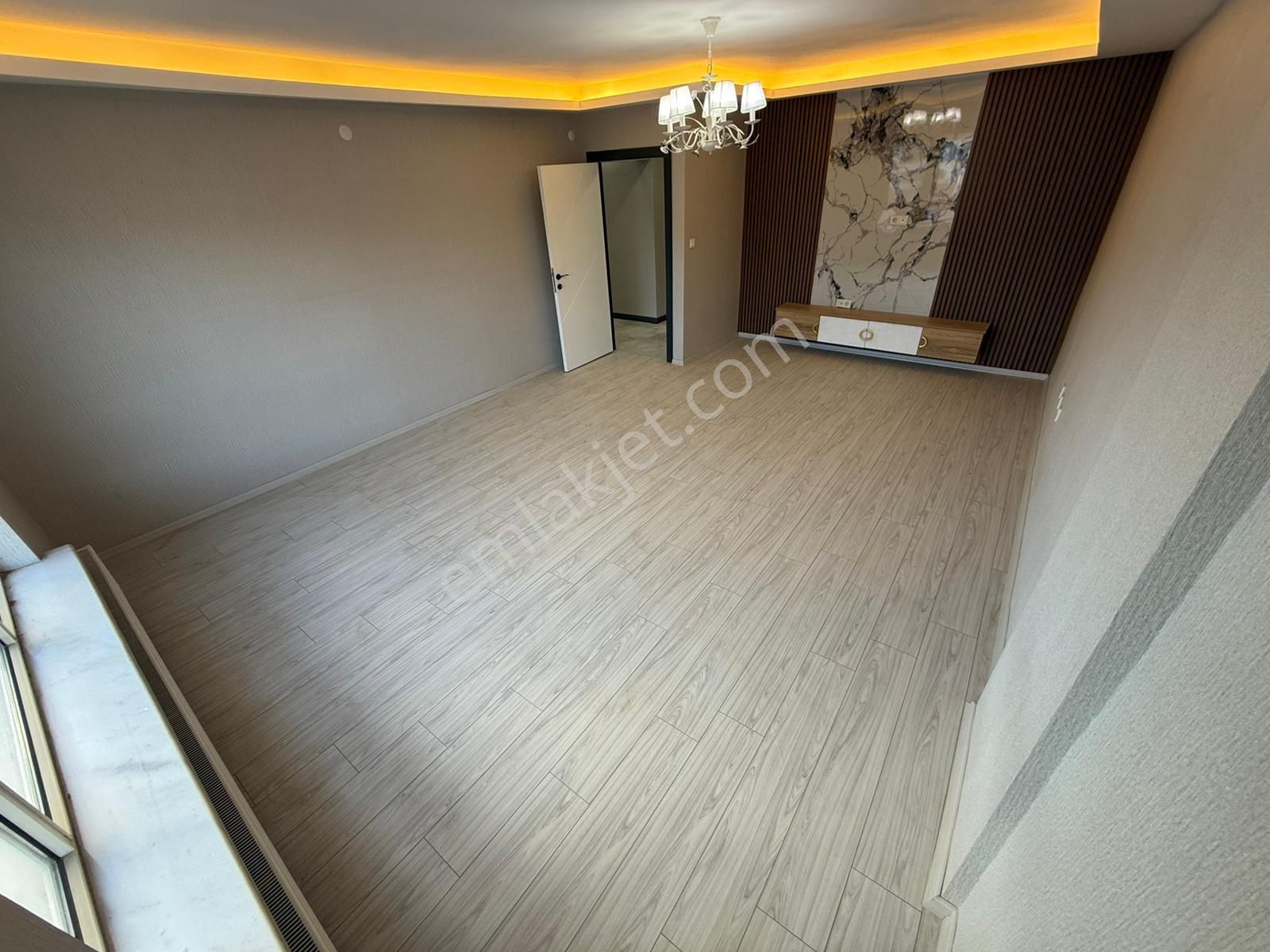 Kariyer'den Etlik Merkezde 3+1 Ultra Lüx Yapılı Kat Konumunda Yüksek Giriş Daire - Görsel 2