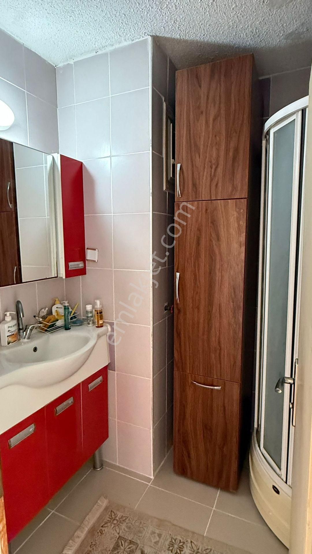 Vega'dan Deniz Manzaralı Denize Sıfır Site İçinde Eşyalı Satılık 2+1 Daire - Görsel 3