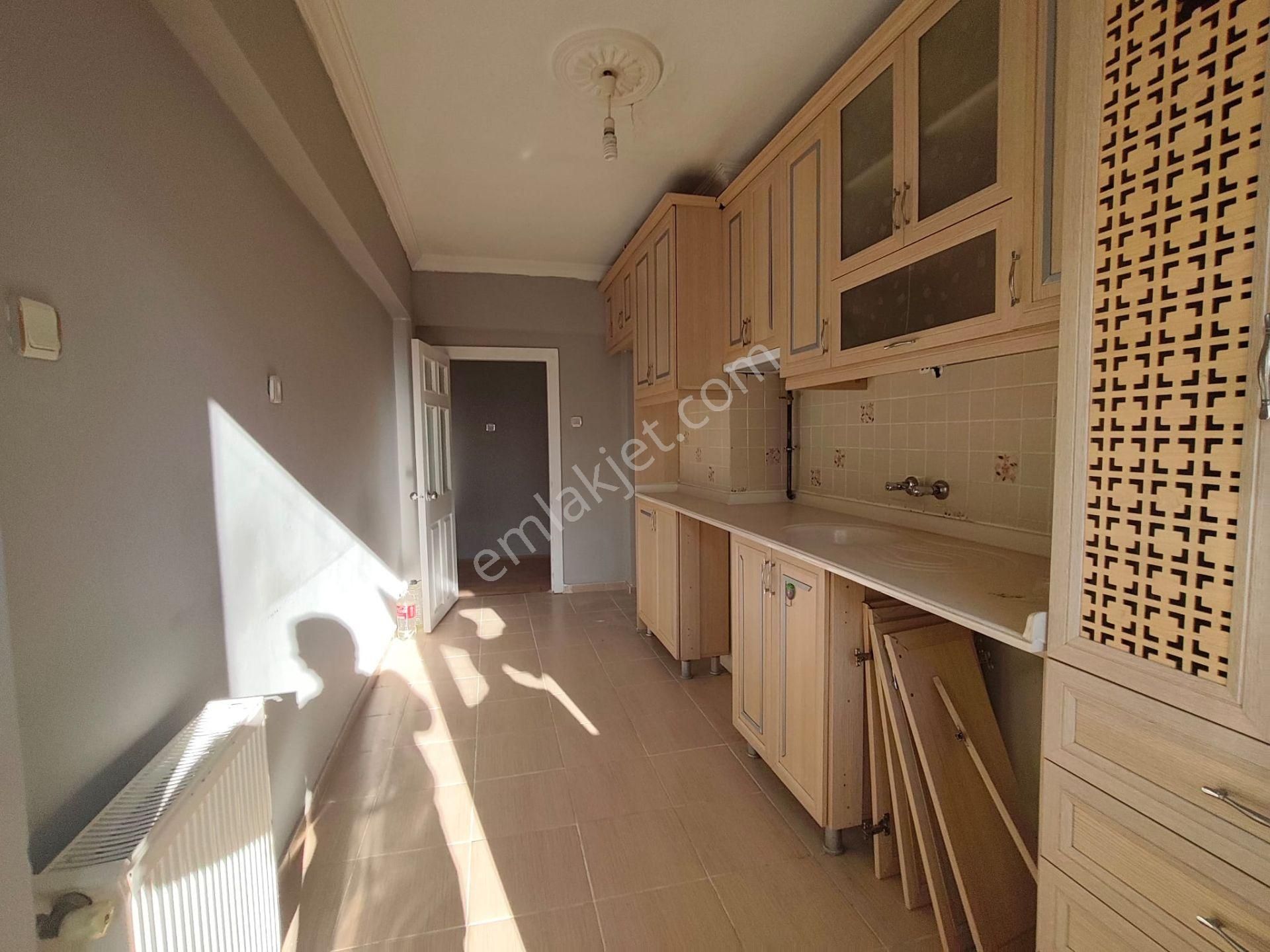 Yılmaz Gayrimenkul'den Ara Katta Yapılı Masrafsız 2849 Pv 3+1 Fırsat Dairesi - Görsel 29