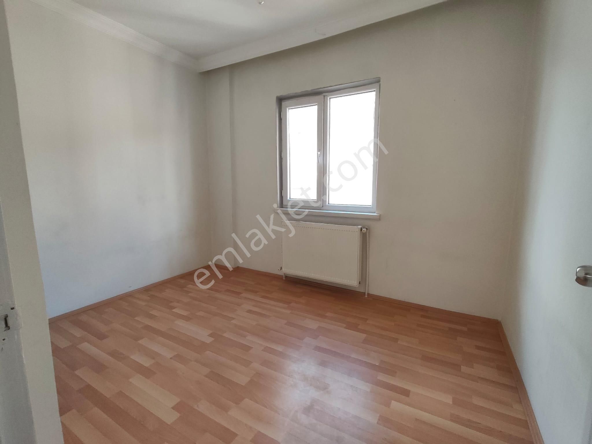 Yılmaz Gayrimenkul'den Ara Katta Yapılı Masrafsız 2849 Pv 3+1 Fırsat Dairesi - Görsel 14