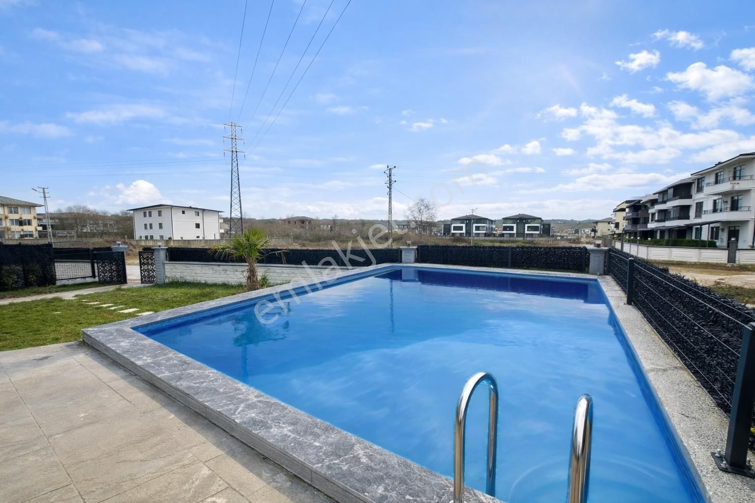 Karasu'da Butik Havuzlu Sitede 2+1 Satılık Daire Fırsatı - Görsel 4