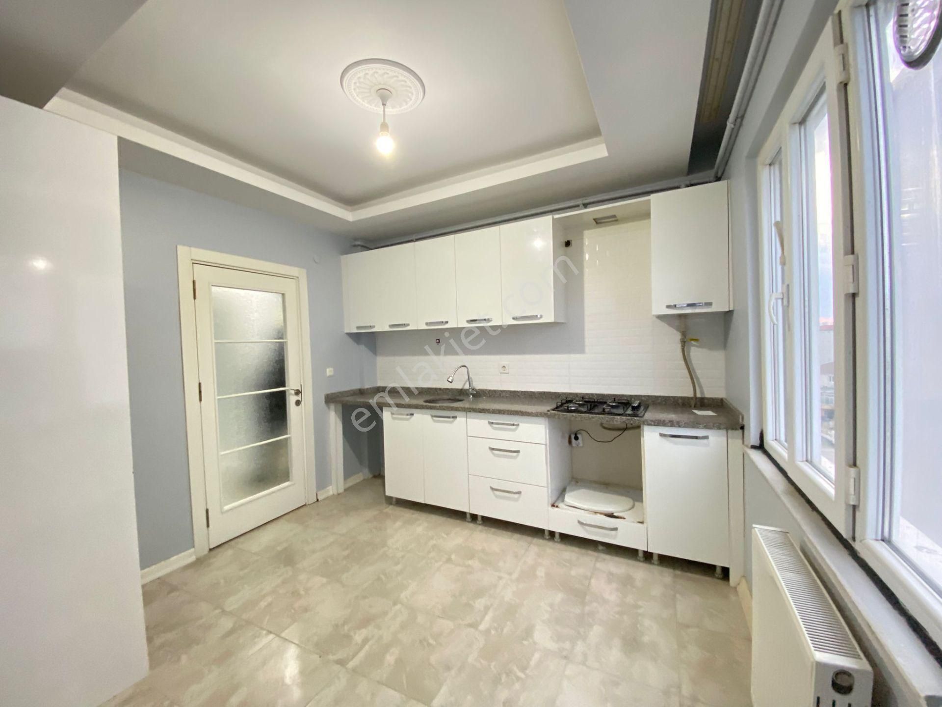 Akyüz Gayrimenkul Den; Merkezı Konumda Iskanlı Kombılı Satılık 2+1 Daire - Görsel 4