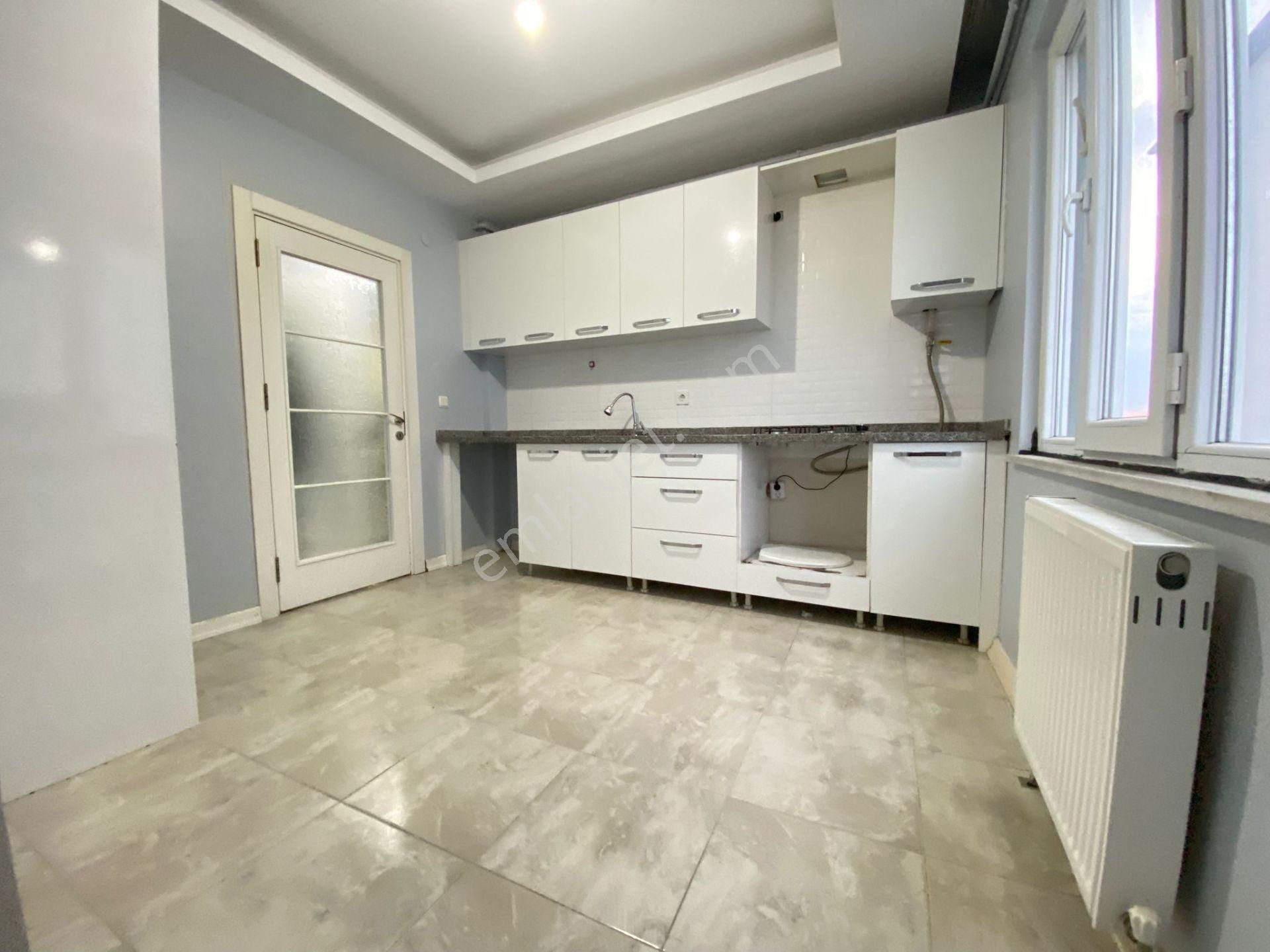 Akyüz Gayrimenkul Den; Merkezı Konumda Iskanlı Kombılı Satılık 2+1 Daire - Görsel 8