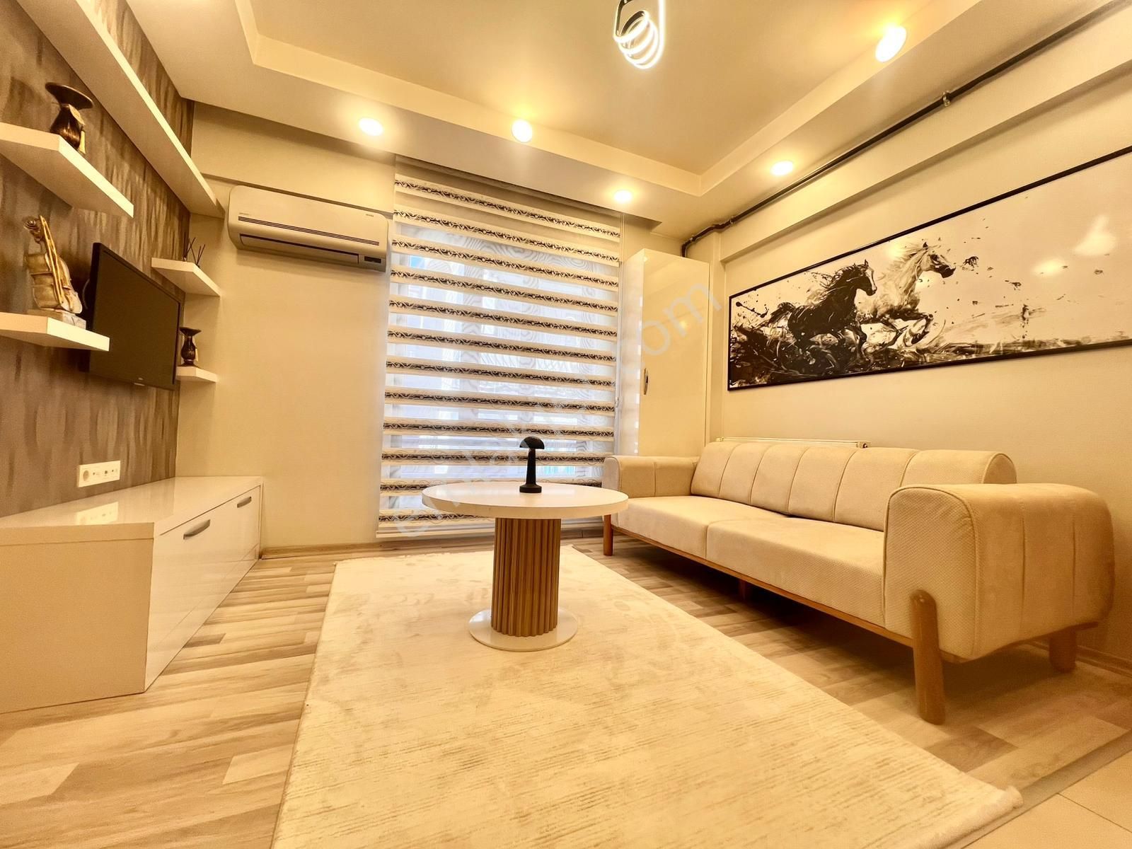 Foruma Yakın Arakat Sıfır Eşyalı 1+1 Satılık Apart - Görsel 3