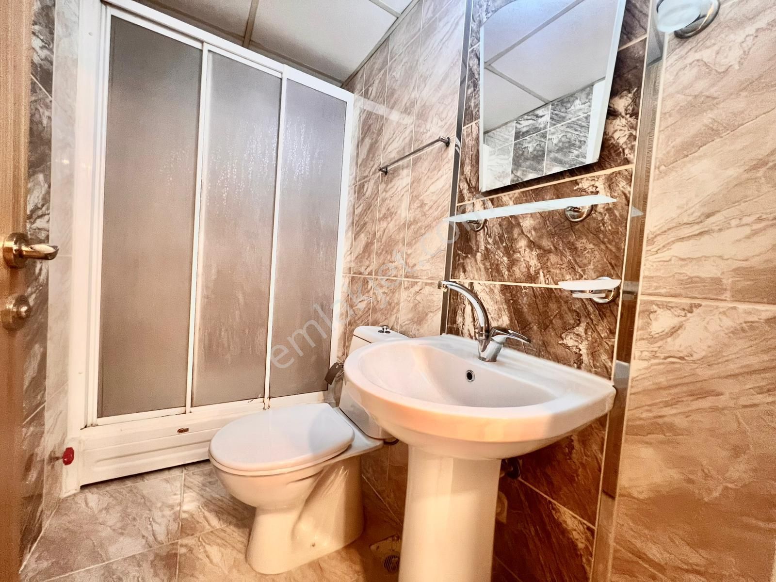 Foruma Yakın Arakat Sıfır Eşyalı 1+1 Satılık Apart - Görsel 8