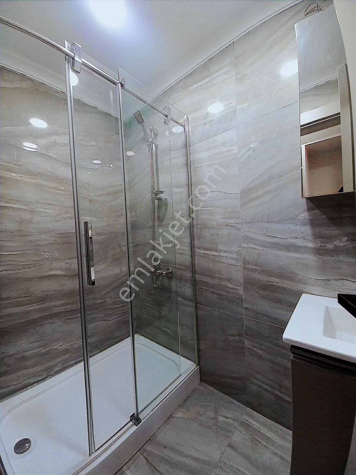 Adnan Kahveci Mahallesinde Ful Konseptli Giyinme Odalı 3+1 Daire - Görsel 33