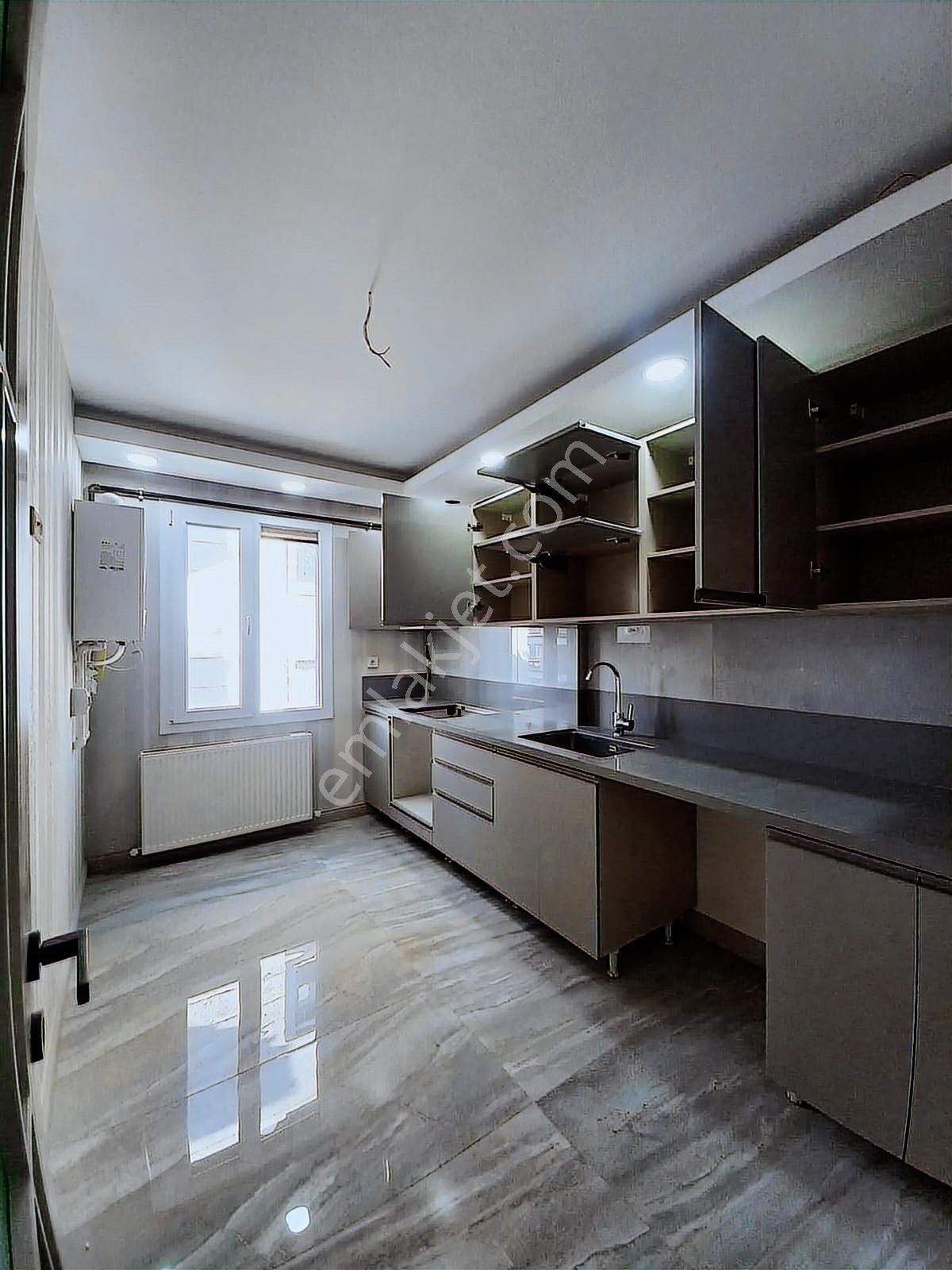 Adnan Kahveci Mahallesinde Ful Konseptli Giyinme Odalı 3+1 Daire - Görsel 18