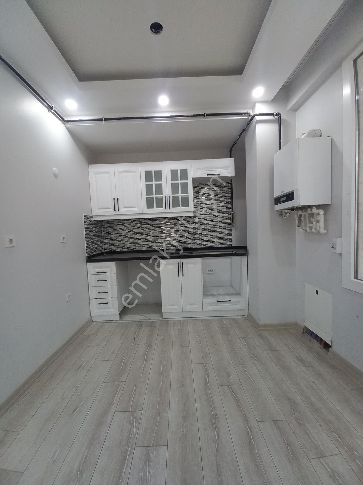 Beylikdüzü Yakuplu Mahallesinde Satılık Bahçe Kulanmlı 2+1 Daire - Görsel 9