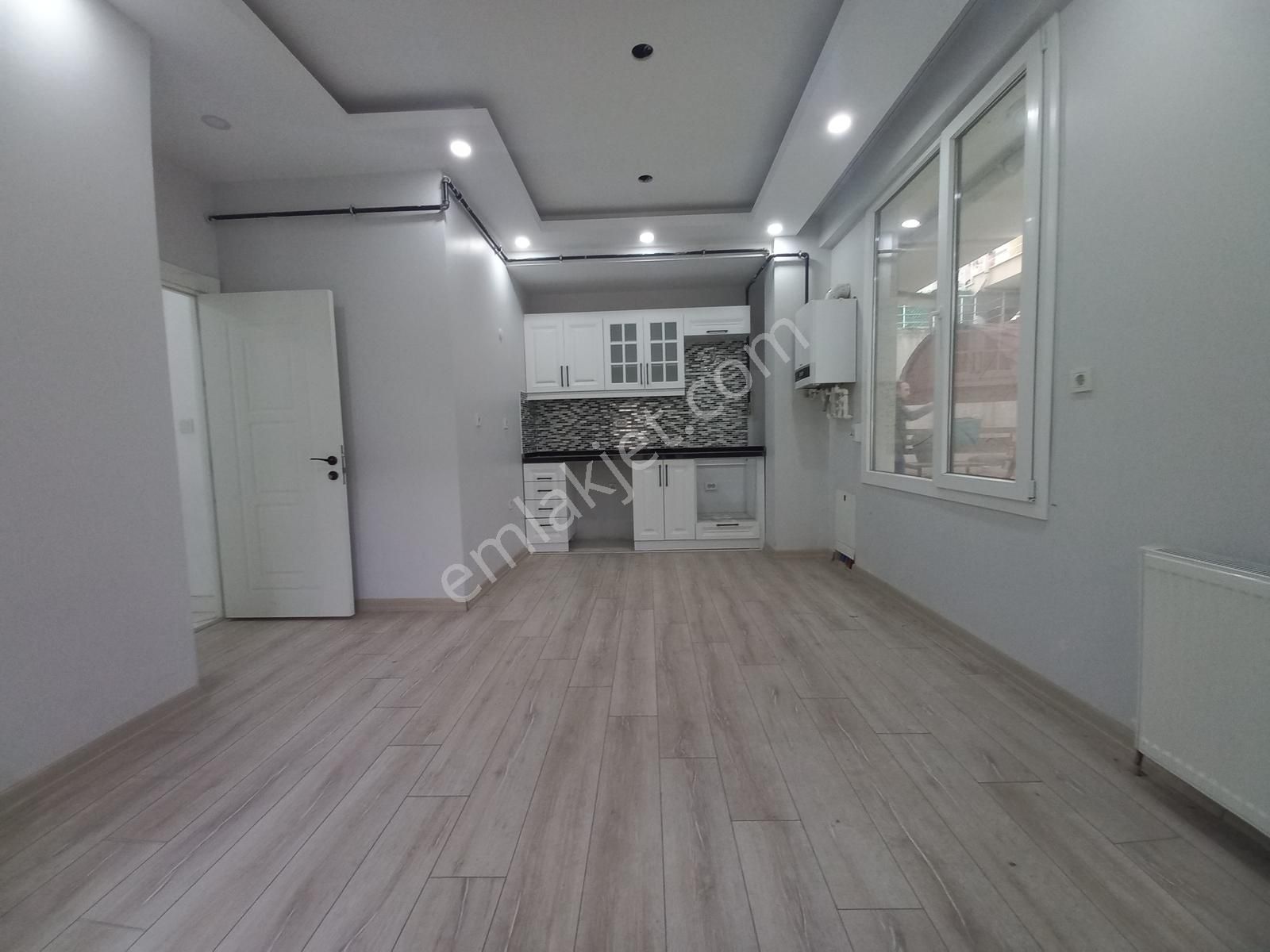 Beylikdüzü Yakuplu Mahallesinde Satılık Bahçe Kulanmlı 2+1 Daire - Görsel 31