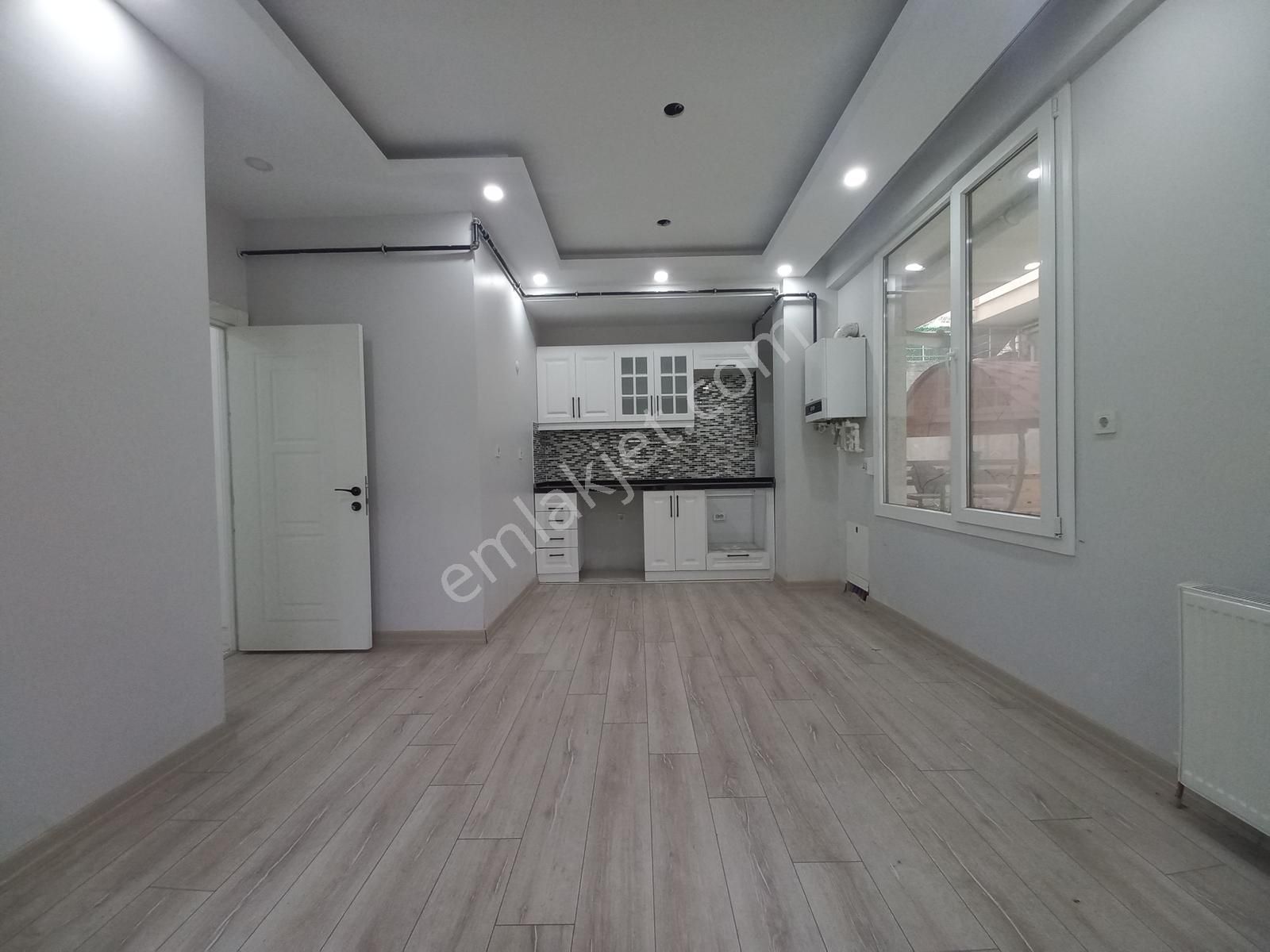 Beylikdüzü Yakuplu Mahallesinde Satılık Bahçe Kulanmlı 2+1 Daire - Görsel 16