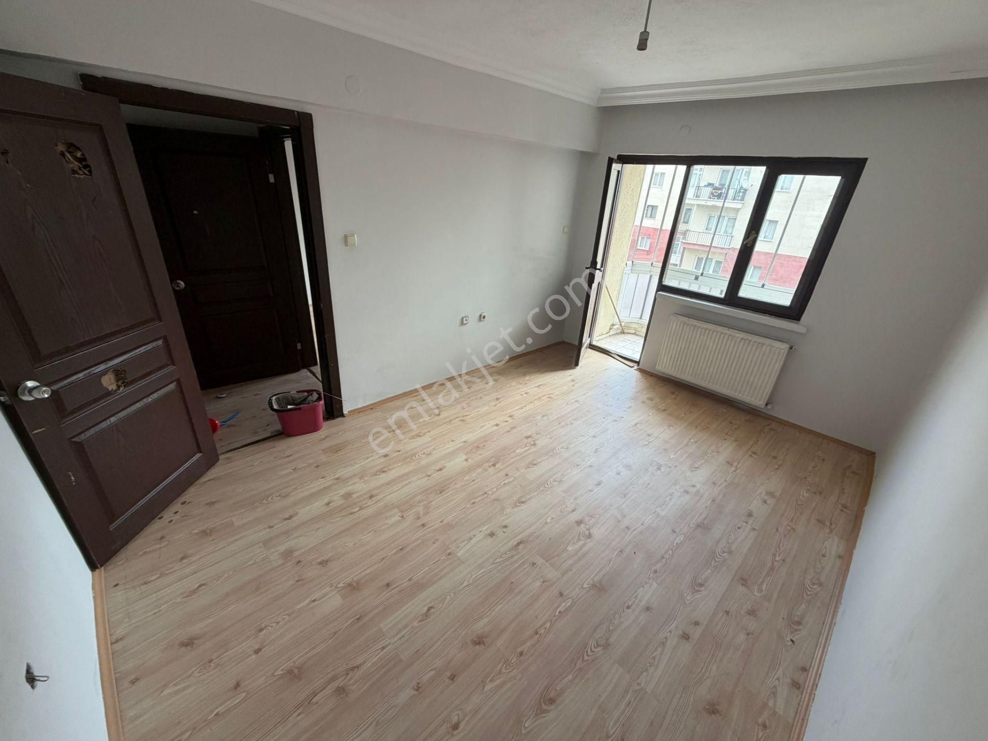 Koza Emlak'tan Ertuğrulgazi Mahalesinde Site İçin De Ara Katta Bağımsız 3+1 Satılık Daire - Görsel 14