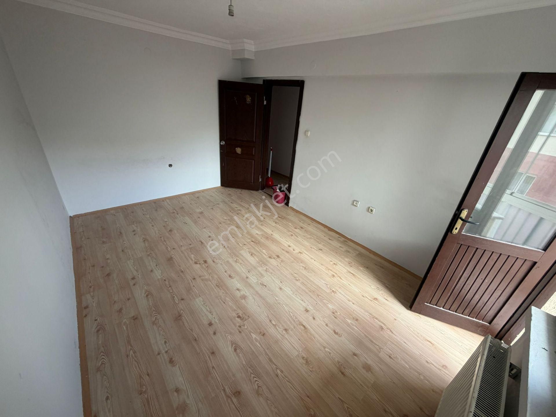 Koza Emlak'tan Ertuğrulgazi Mahalesinde Site İçin De Ara Katta Bağımsız 3+1 Satılık Daire - Görsel 17