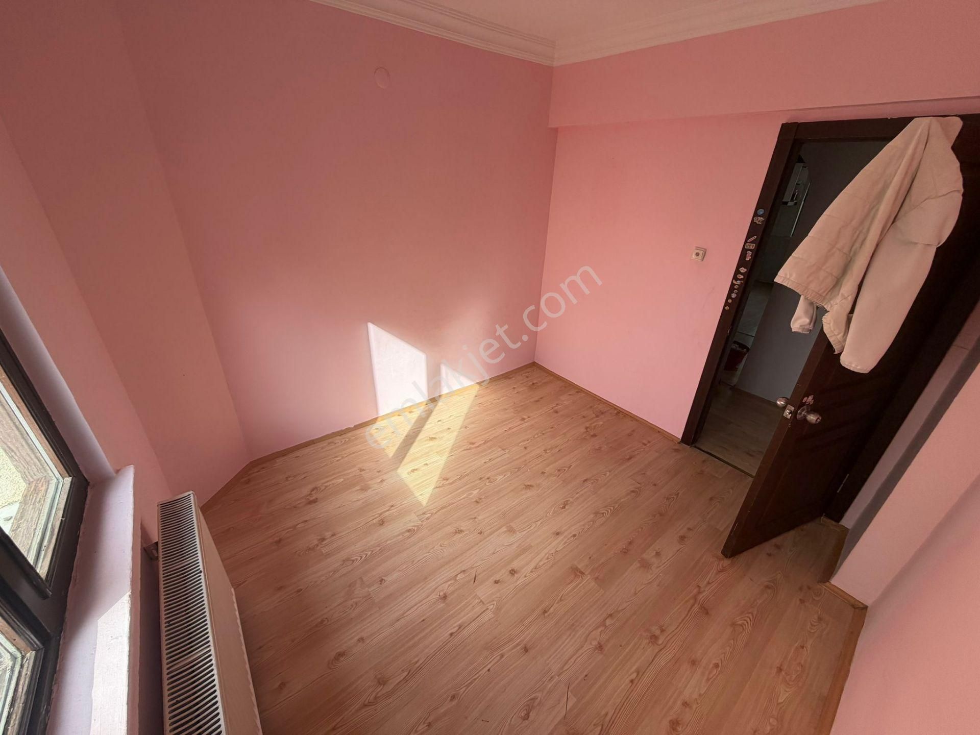 Koza Emlak'tan Ertuğrulgazi Mahalesinde Site İçin De Ara Katta Bağımsız 3+1 Satılık Daire - Görsel 27