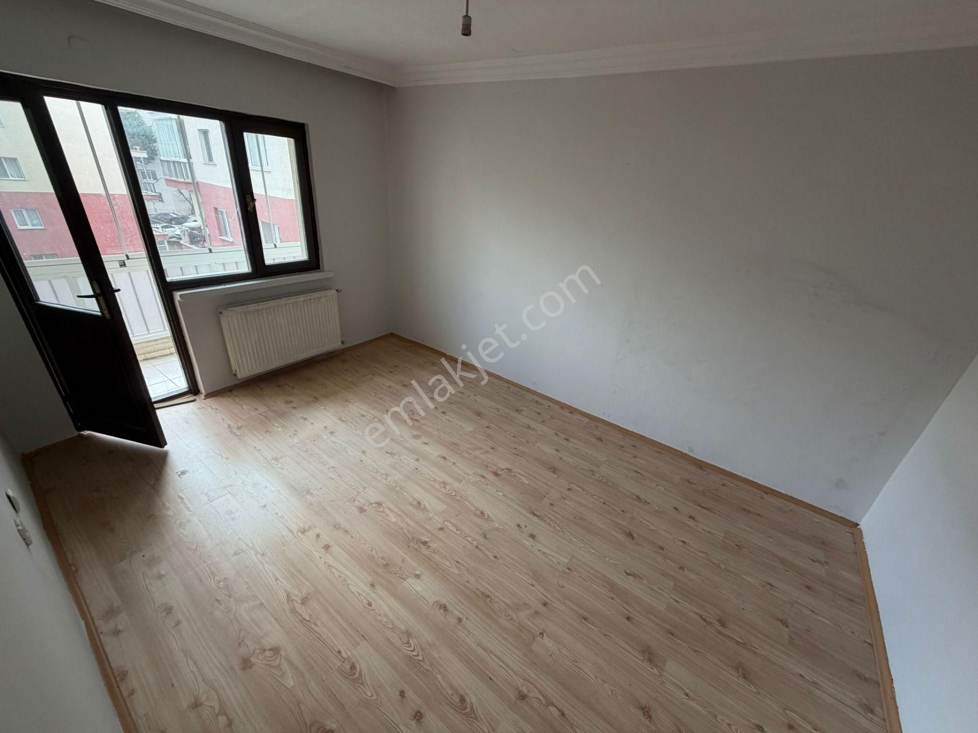 Koza Emlak'tan Ertuğrulgazi Mahalesinde Site İçin De Ara Katta Bağımsız 3+1 Satılık Daire - Görsel 13