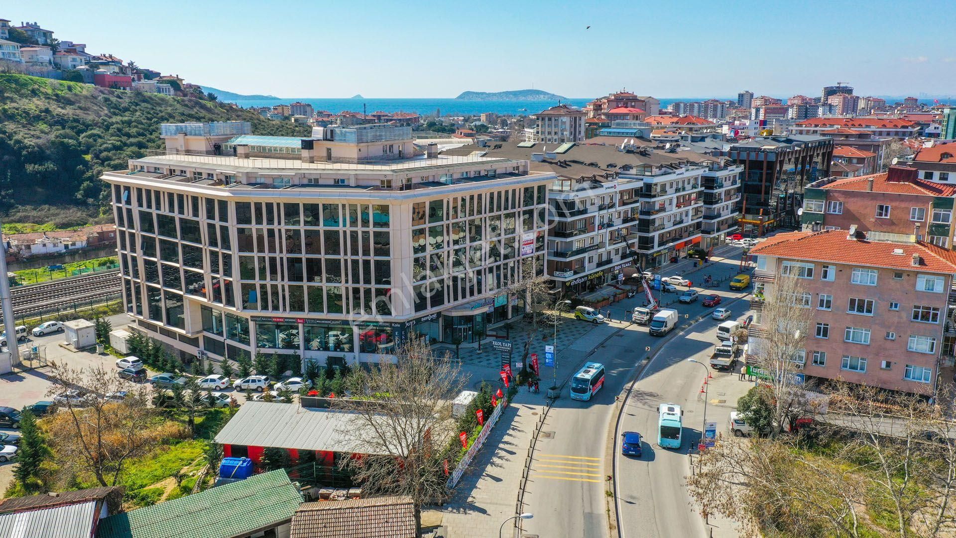 Maltepe Ofistanbul Plaza'da 340m2 Özel Dekorasyonlu Mobilyalı Teraslı Satılık Ofis - Görsel 5