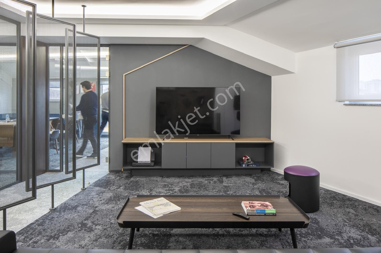 Maltepe Ofistanbul Plaza'da 340m2 Özel Dekorasyonlu Mobilyalı Teraslı Satılık Ofis - Görsel 15