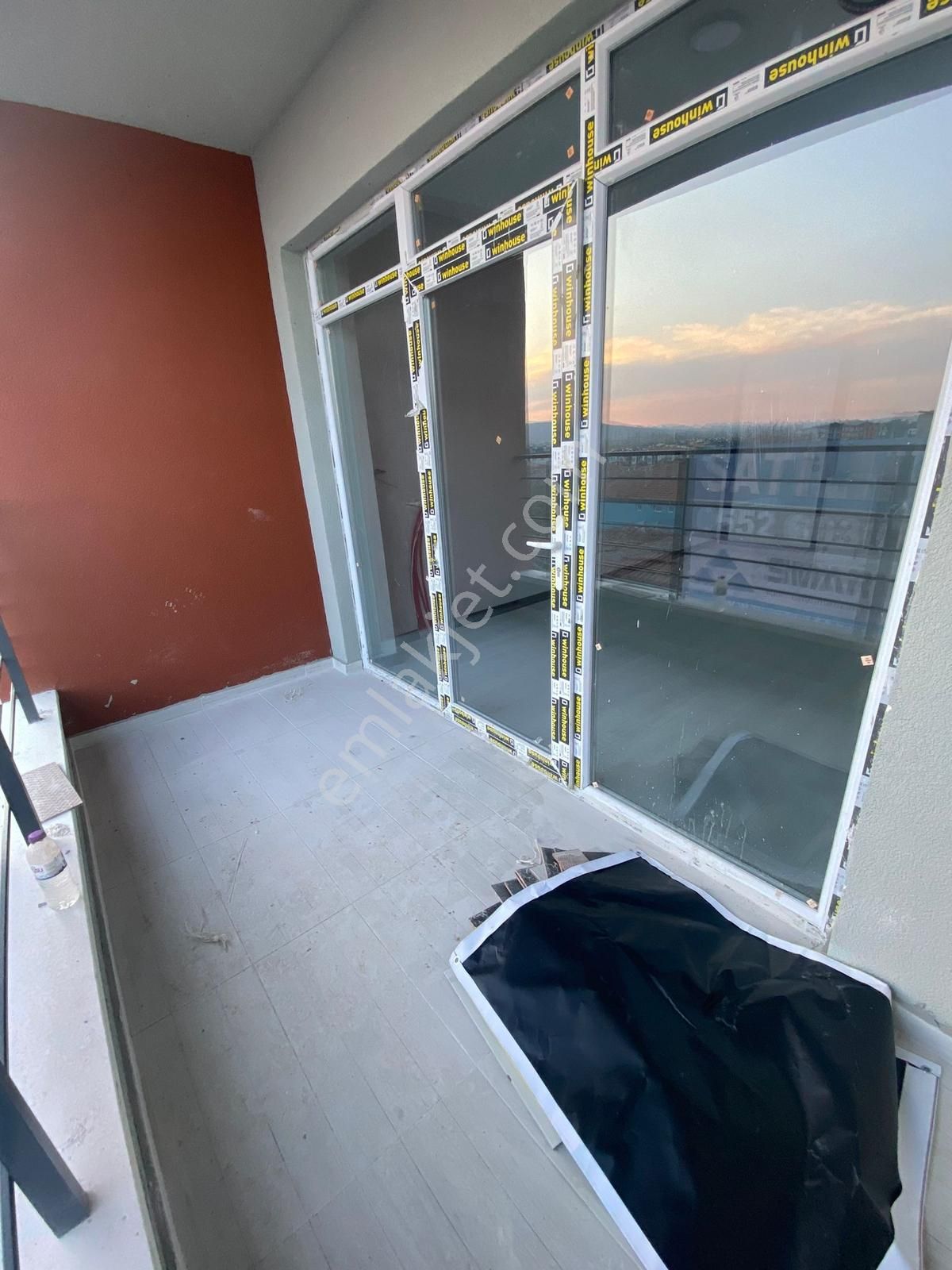 Dumlupınar Mahhallesinde İskanlı Caddeye Yakın Satılık Daire - Görsel 16