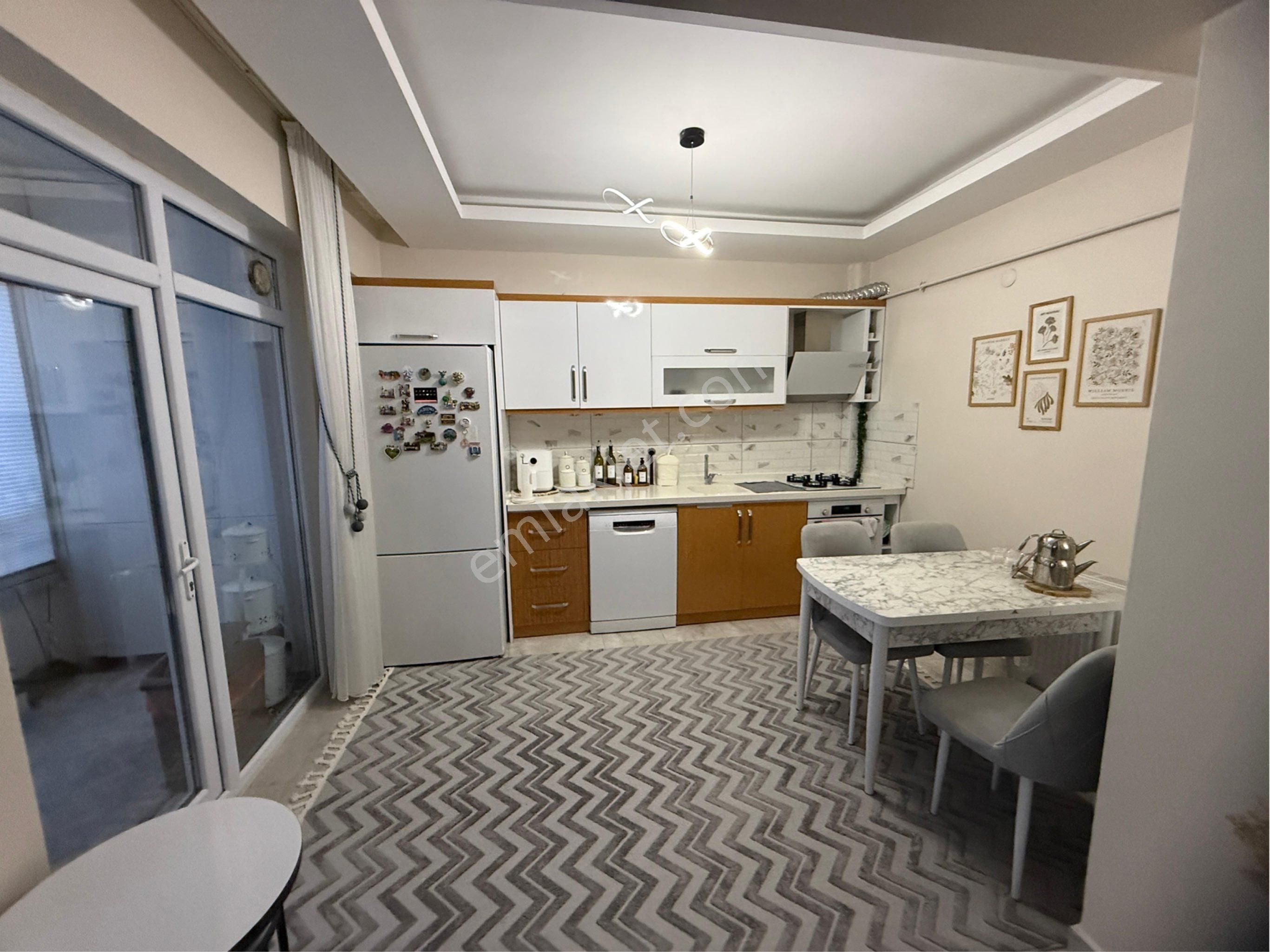 Mevlana Mahallesi/3+1/çift Banyo/meskenli/masrafsız Daire - Görsel 8