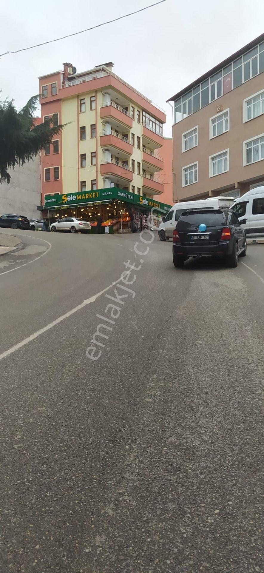 Yalıncak Mahallesi Acill Satılık Komple 5 Katlı Bina - Görsel 3