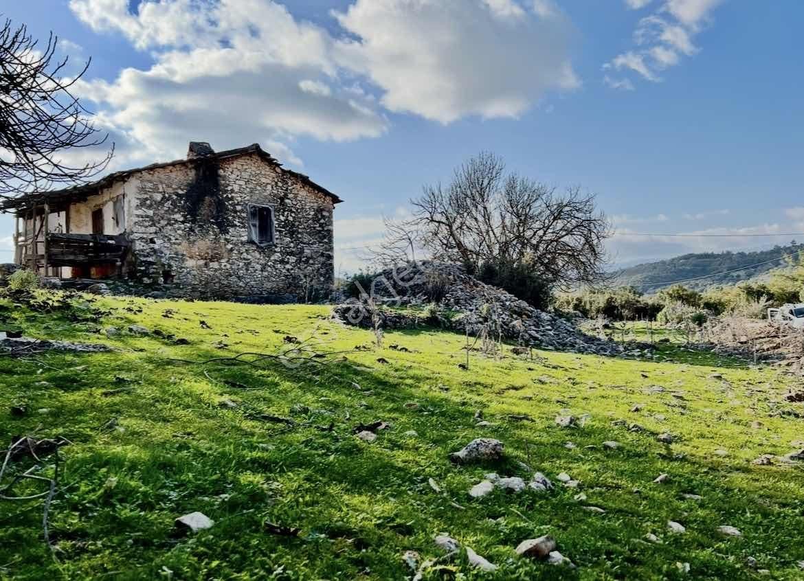 Kaş Ta Doğayla İçiçe Taş Ev Ve 1.850 M2 Bahçesi Gökçeyazı